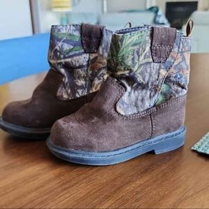 Faded Glory Baby Boots Size 6